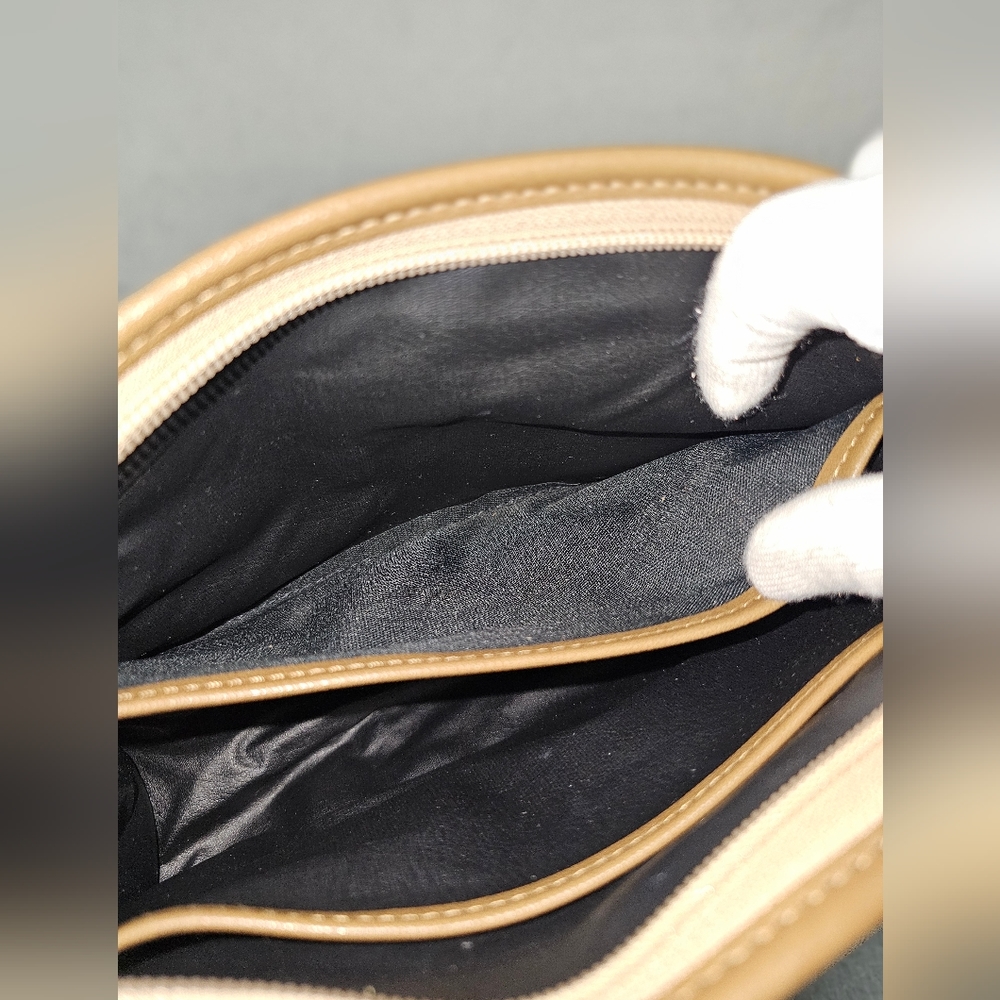 YSL Pouch - Picture 6 of 9